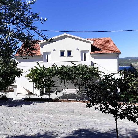 Apartmani Grumf Gornji Karin Esterno foto